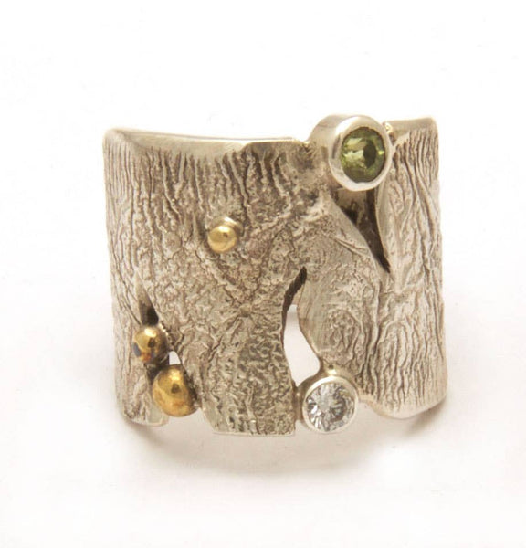 Reticulated Ring with Peridot