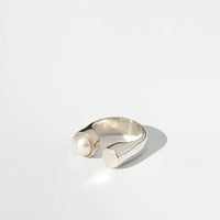Libra Ring with White Pearl