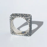 Vertical Dig Textured Ring with 7 Diamonds: Size 6.5